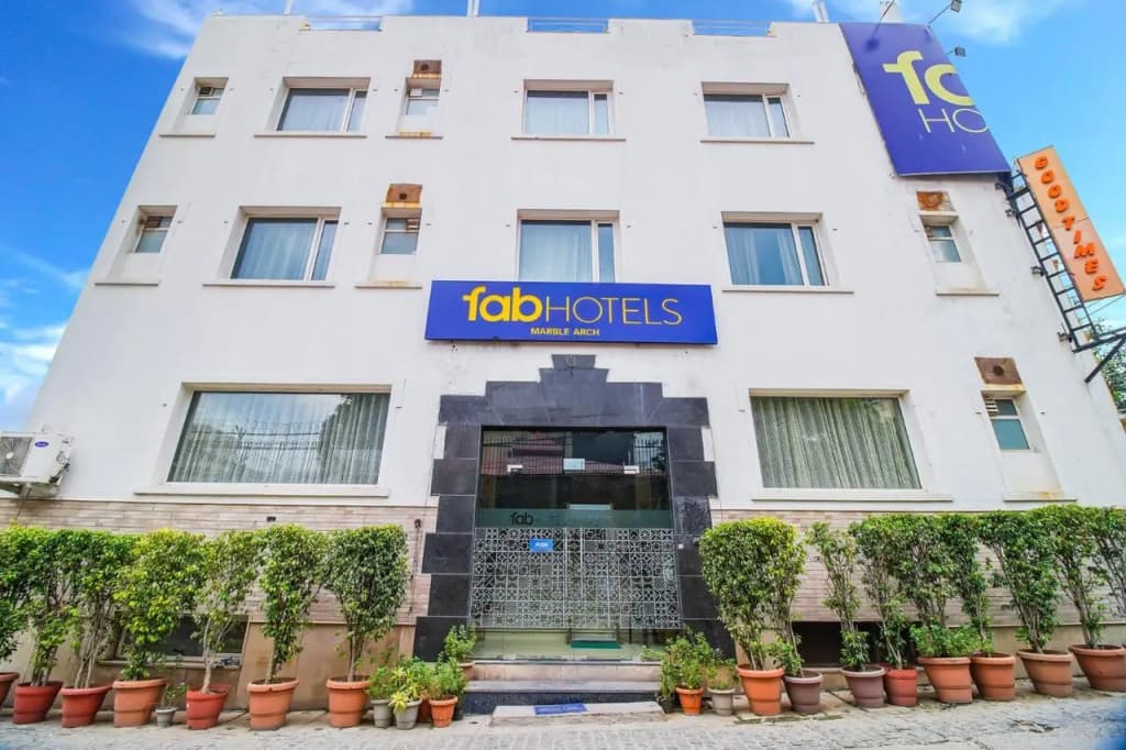 FabHotel Marble Arch - Nr. Karol Bagh Market - photo 1