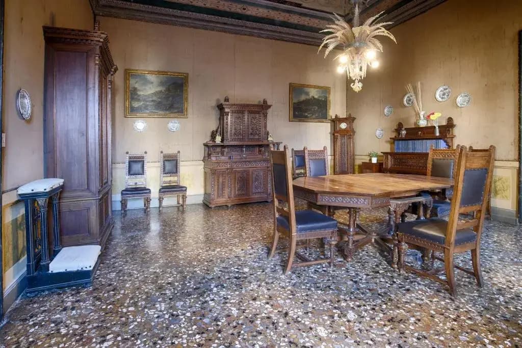 Vintage Venice Apartment - photo 16