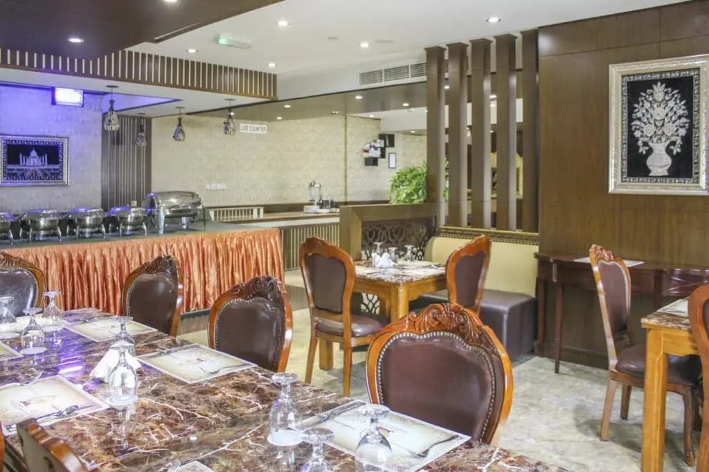 OYO 137 Clifton International Hotel - photo 14