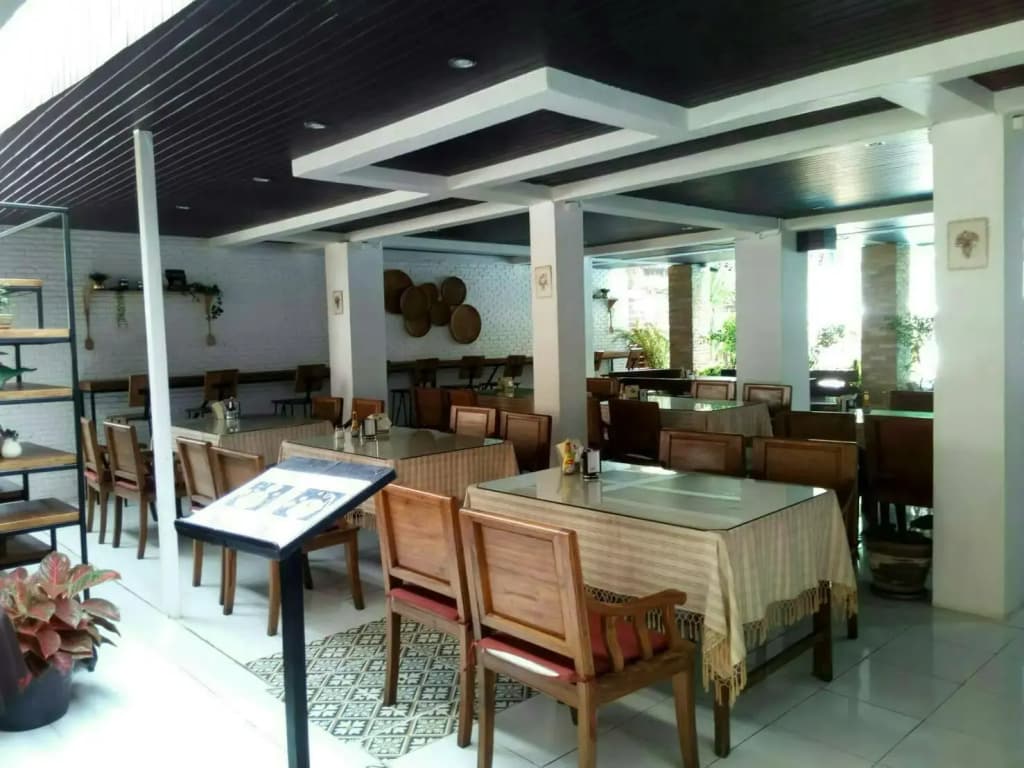 Thana Hotel & Guesthouse - photo 15
