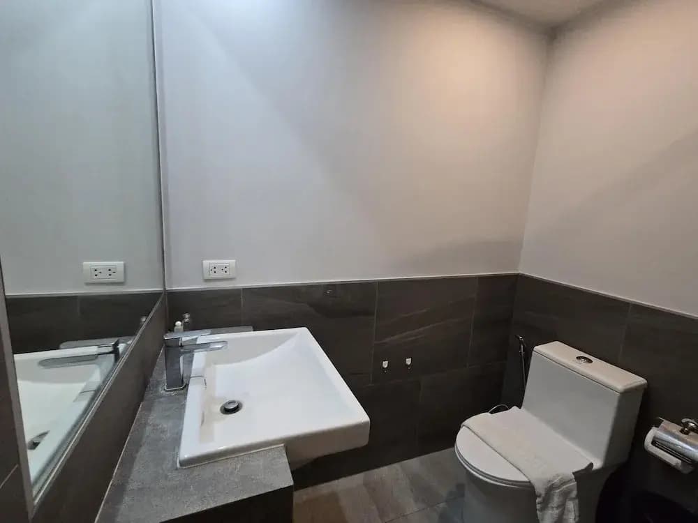 Modern Retreat 1- Bed T3-529 - photo 6