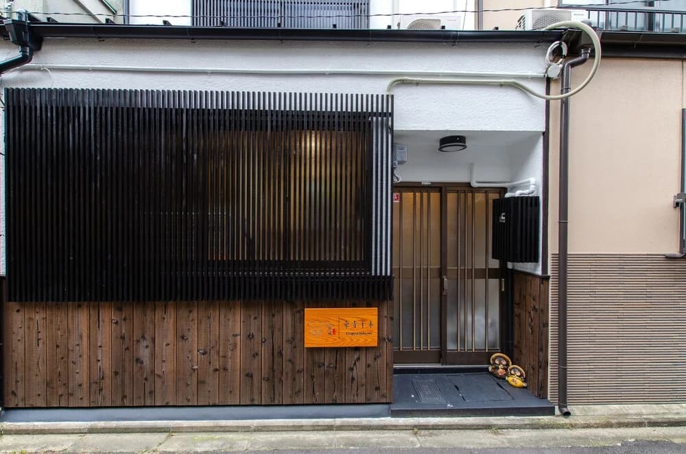 Karan Tojisenbon - main photo