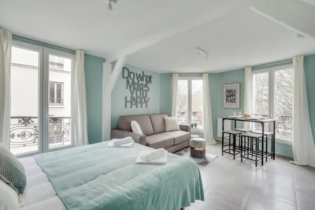 145 Suite Marc, Large Studio, Paris Center - photo 1