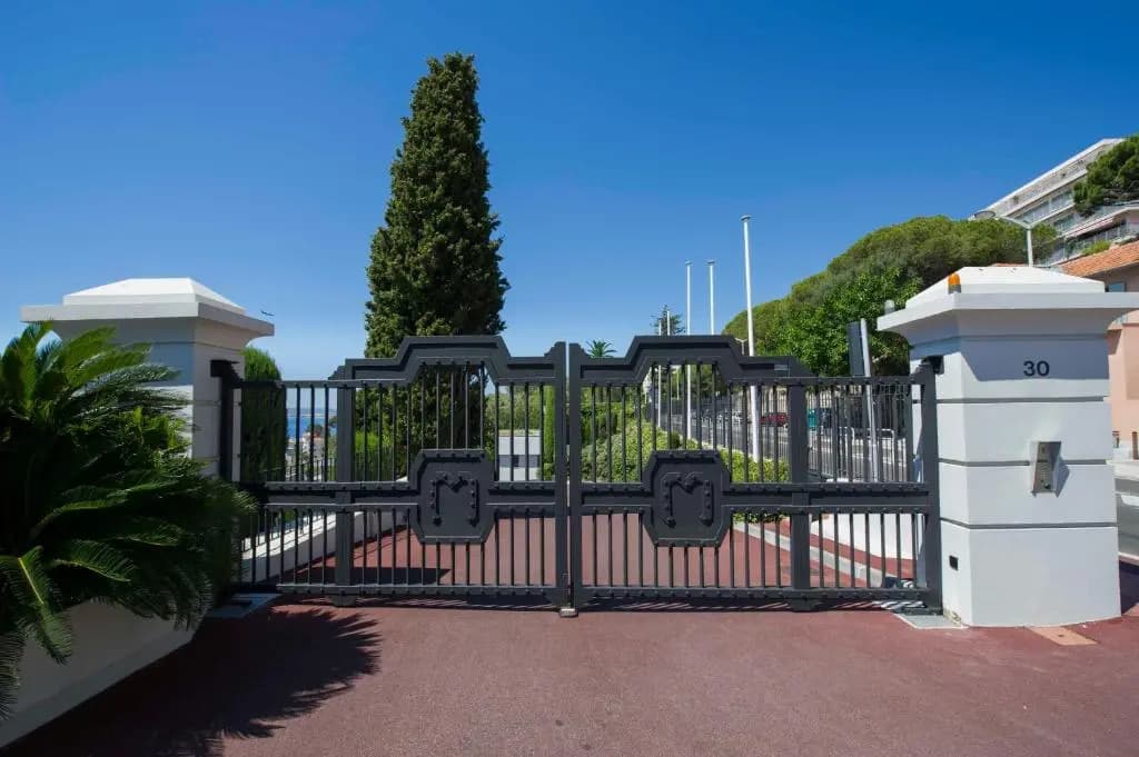 Luxury Apartment Palais Maeterlinck - photo 21