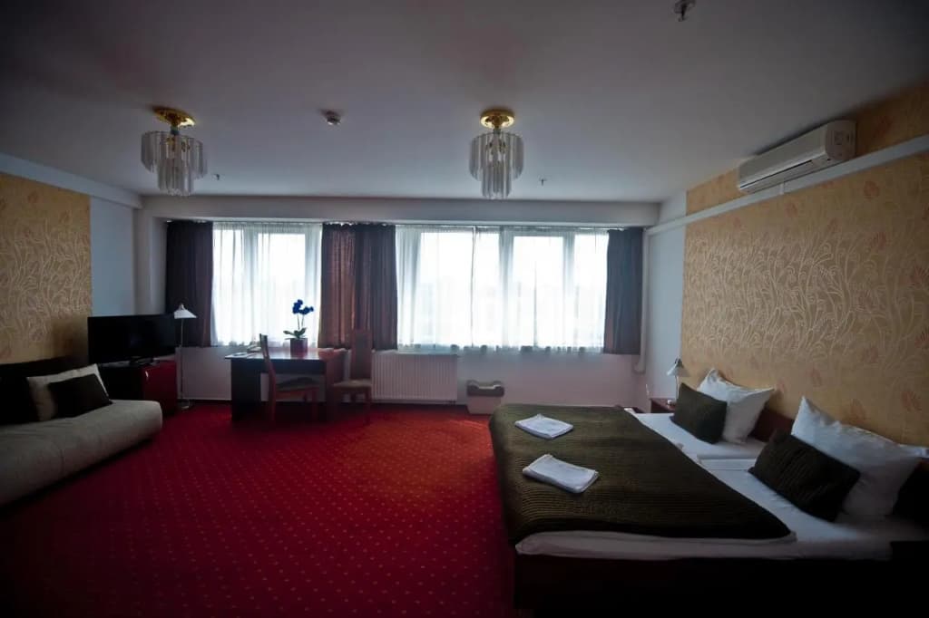Canada Hotel - photo 29