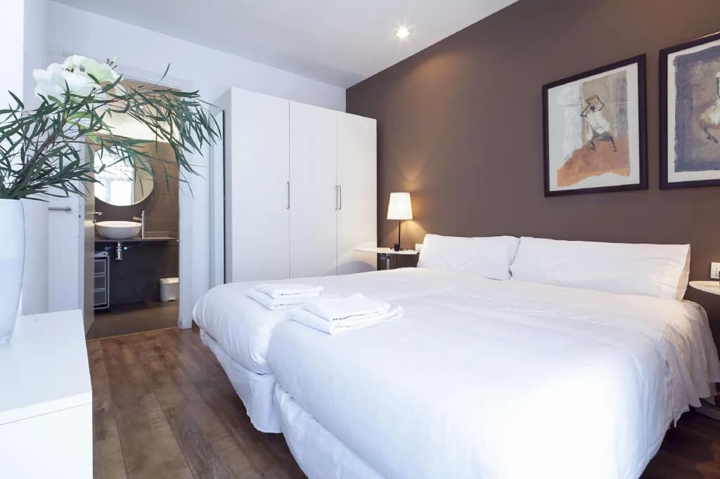 Inside Barcelona Apartments Sants - photo 29