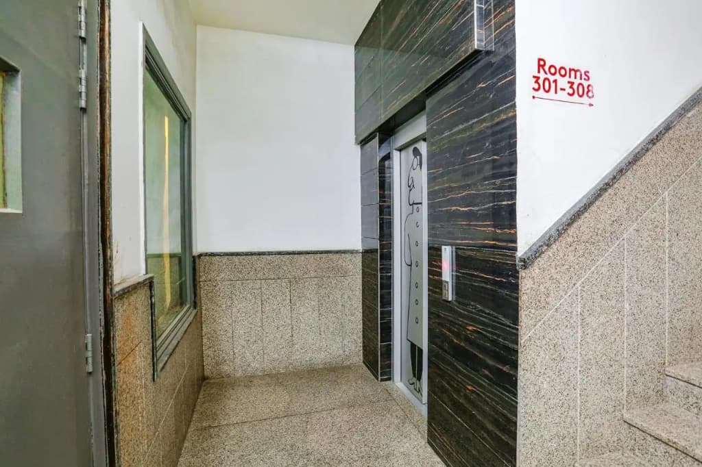 FabHotel F9 Rohini Sector 23 - photo 25