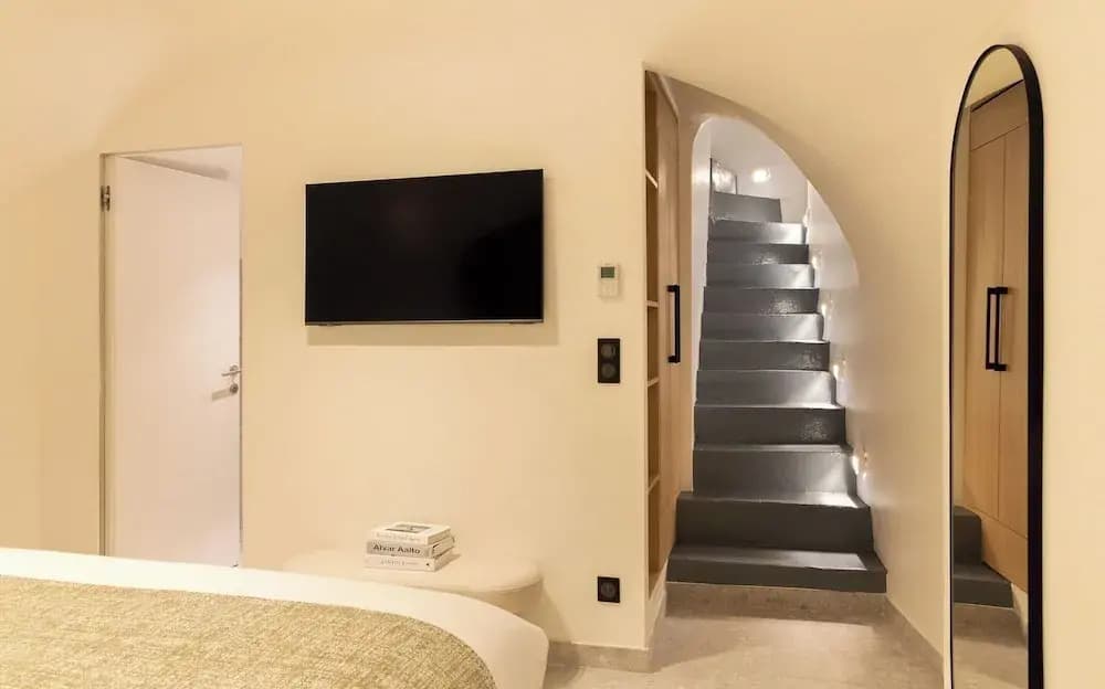 Modern Apartment -ac-1br-4p-pantheon - photo 9
