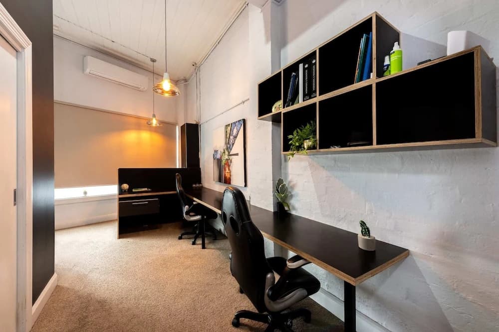 Unique 2BR Converted Storefront APT in Alphington! - photo 12