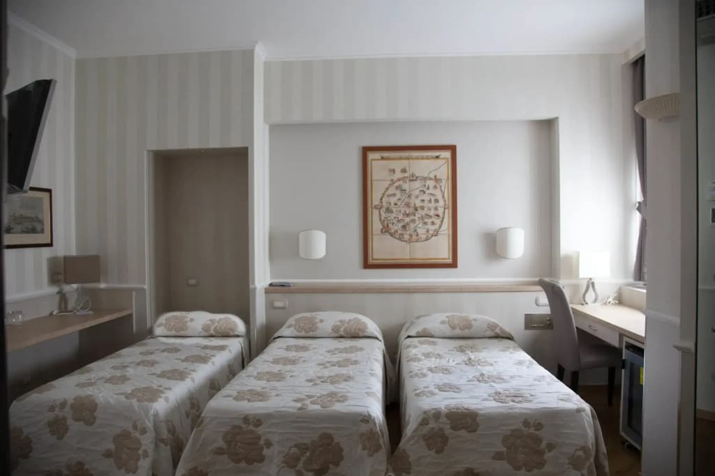 Hotel Flora - photo 12