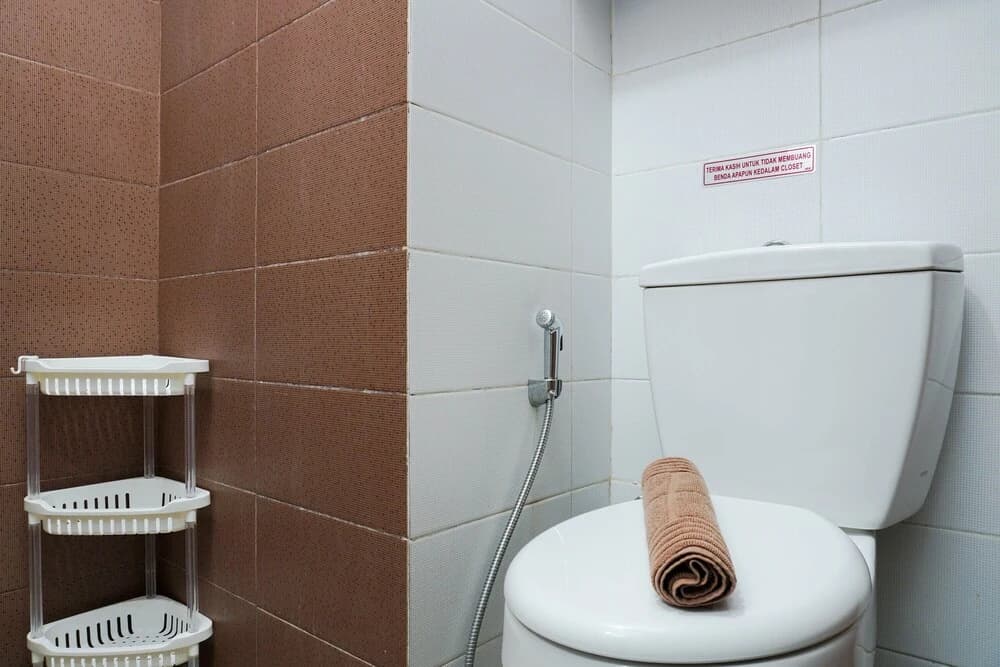 Minimalist and Relaxing 1BR Apartment at Puri Orchard - photo 20
