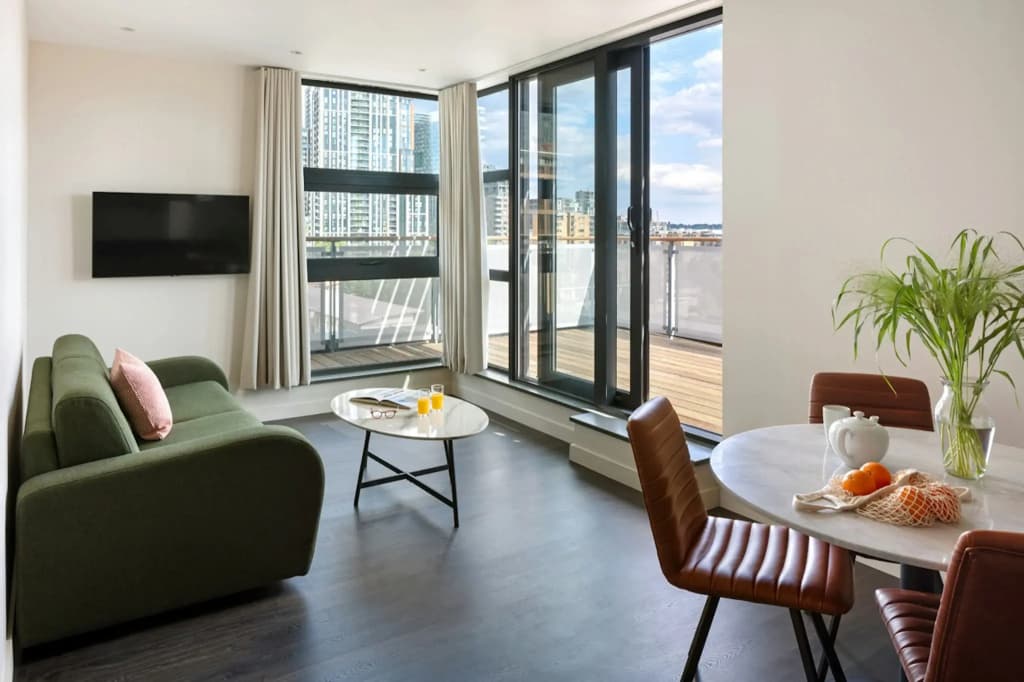 Marlin Apartments Canary Wharf - photo 8