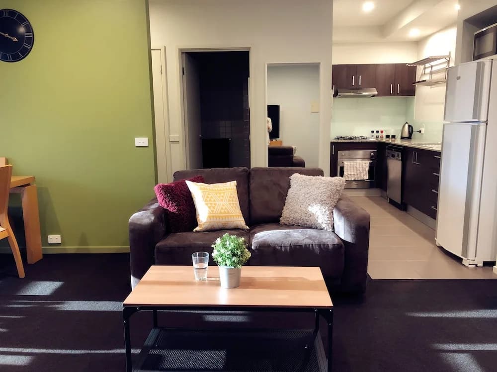 Port Melbourne Beach Front Apartment - photo 15
