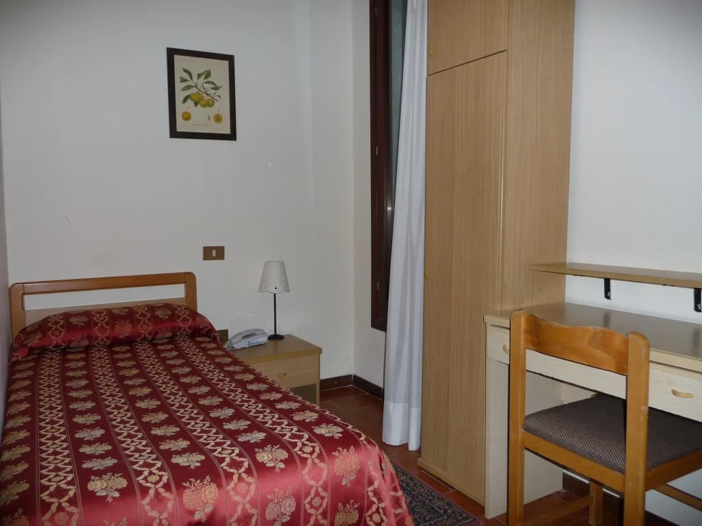 Tivoli Hotel - photo 13