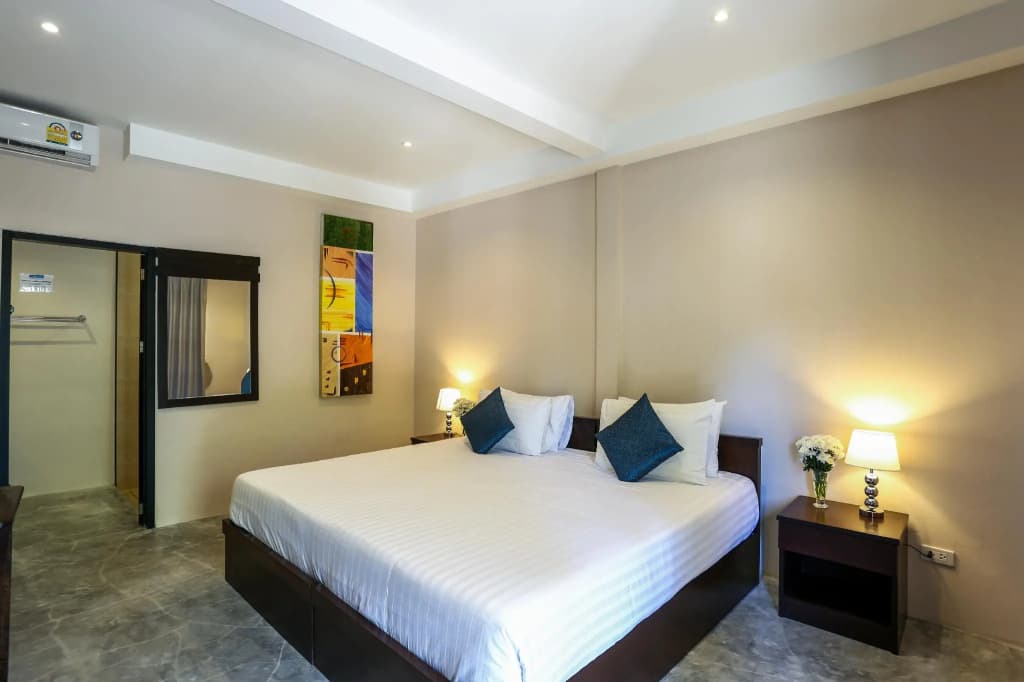 Naiharn Beach Resort - photo 3