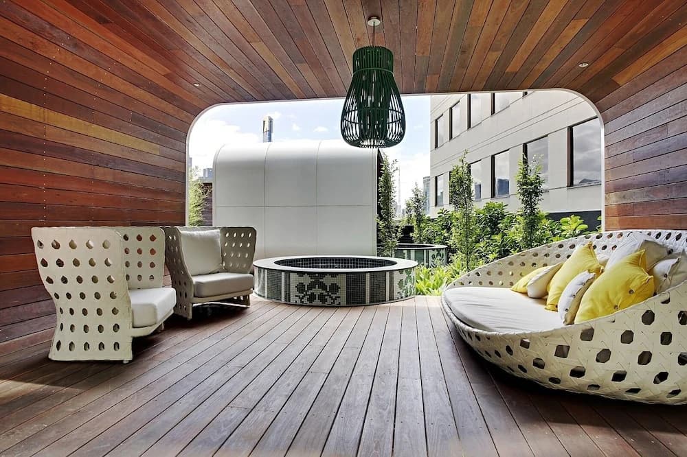 Top Floor Stunning Views - photo 13