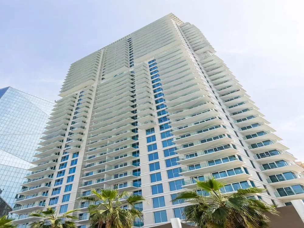Luxurious 1BR Oasis Panoramic Views - photo 1