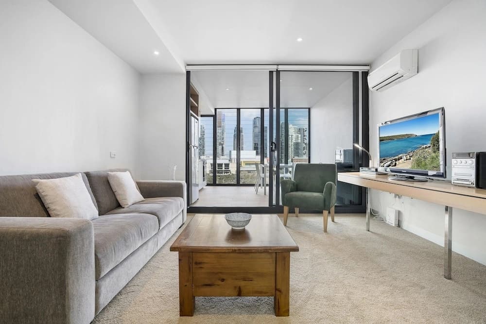 Leila, 1BDR Melbourne Apartment - photo 5