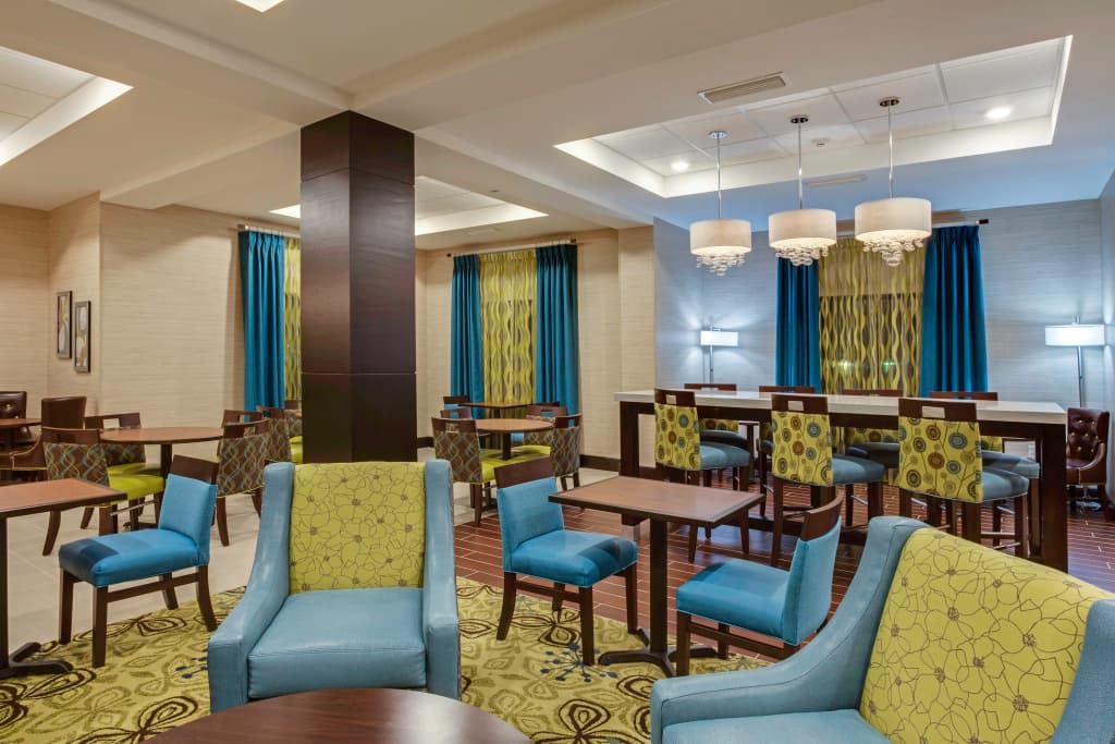 Holiday Inn Express & Suites Orlando East - UCF Area by IHG - photo 19