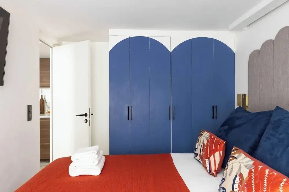 Authentic Apartment - 2br/6p - Place Pigalle - photo 1