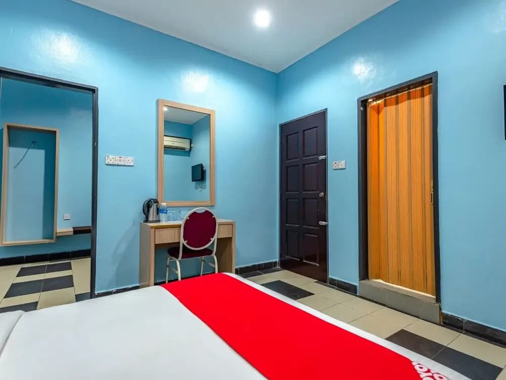 Mostyn Hotel by Oyo Rooms - photo 6