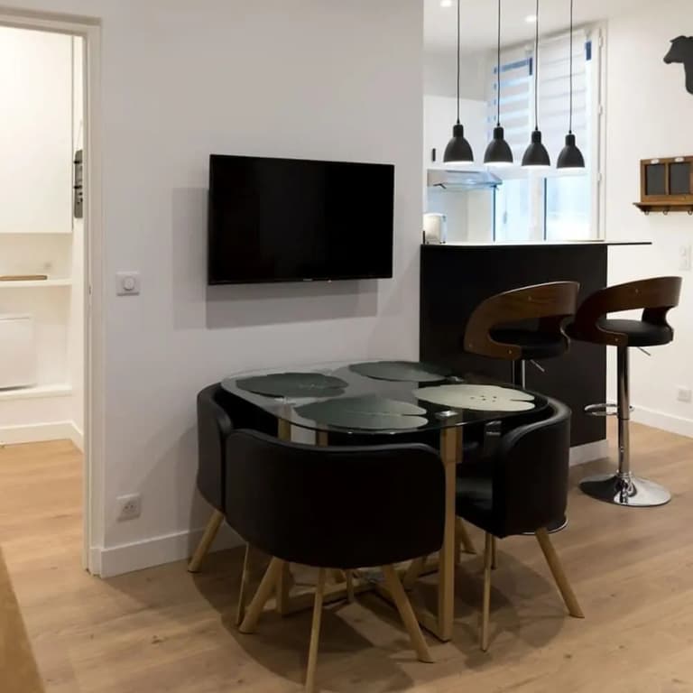 Stylish Sevre I Chic 1-br in the Heart of the 6th - photo 5