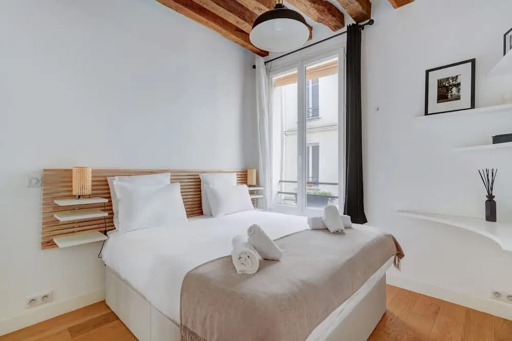 Athos I Stylish 1BR Home on the Rive Gauche - photo 2