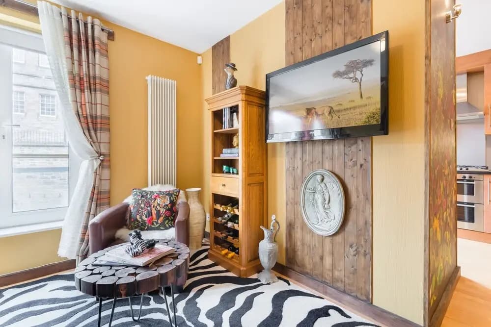Quirky 1 Bedroom Apartment Next to Holyrood Palace - photo 27