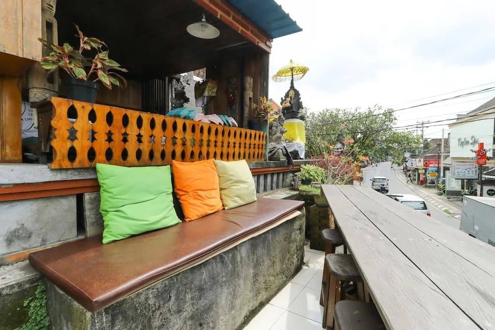 RW Downtown Hostel Ubud - photo 13
