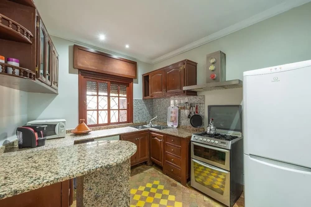 Private Villa In Center - photo 18