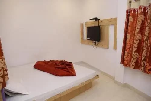 UNV Hostel - photo 4
