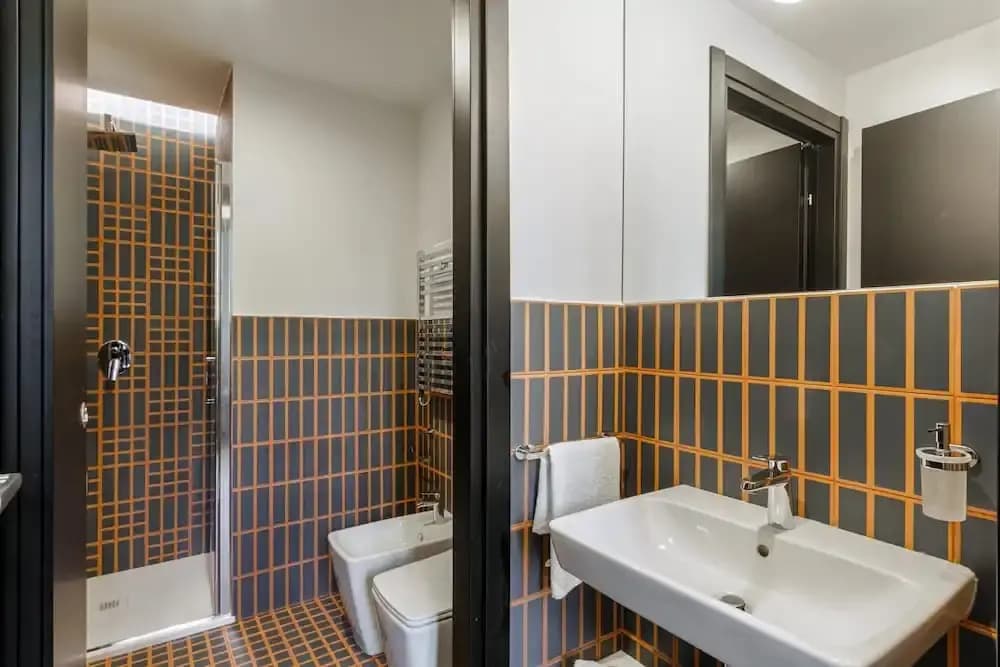 Bright Ground-floor Studio in Milan - photo 7