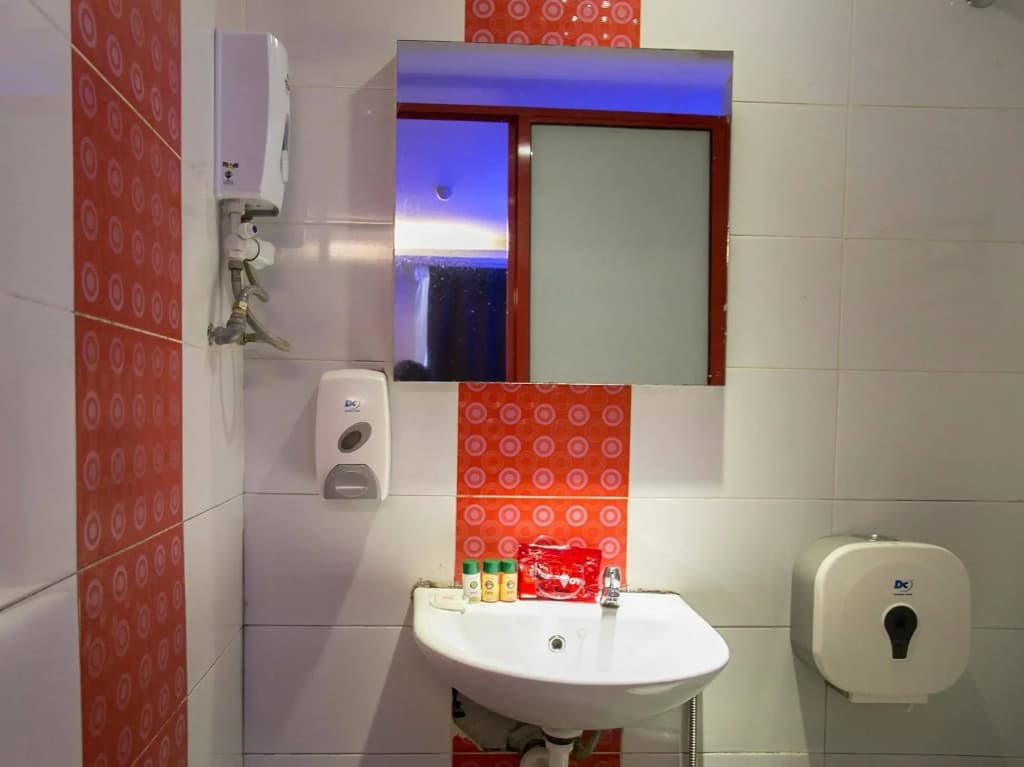 My Home Hotel Taman Connaught - photo 8