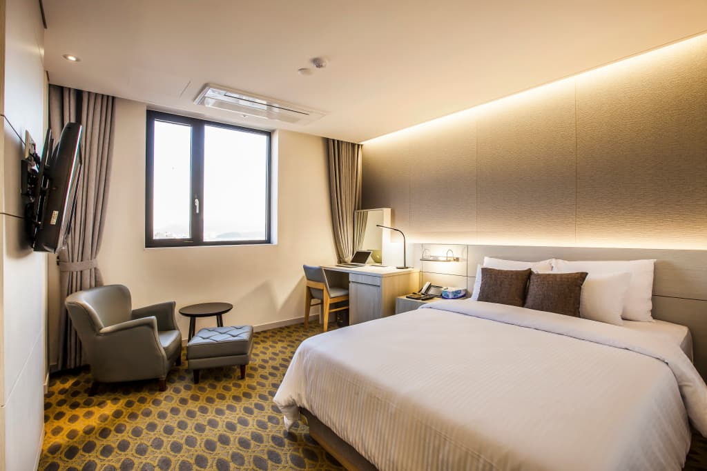 Hamilton Hotel - photo 22
