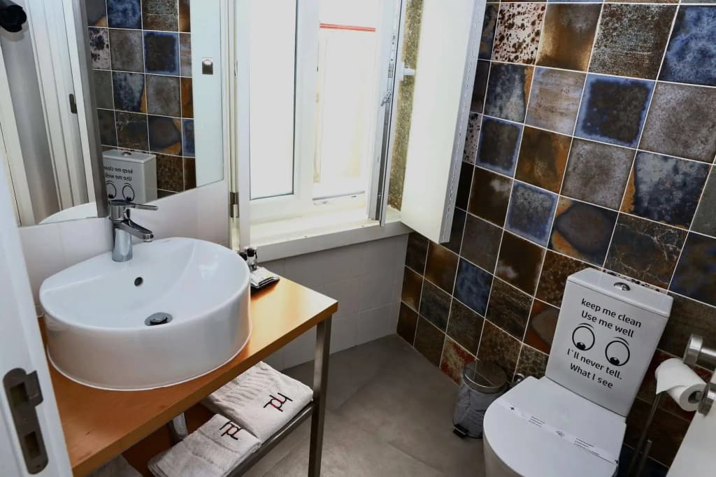 Hostel Petit Lusa - photo 8