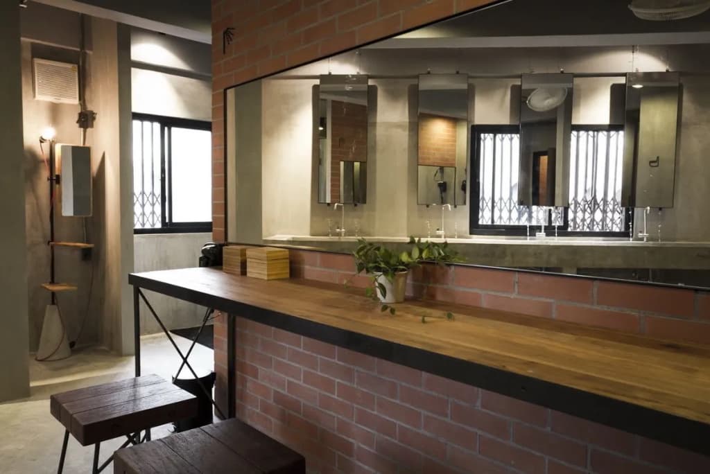 Bed Station Hostel - photo 11