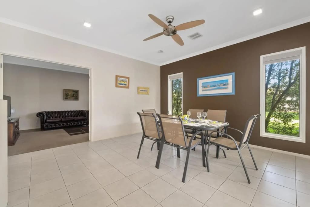 Modern Beachside 5 Bedrooms - photo 12