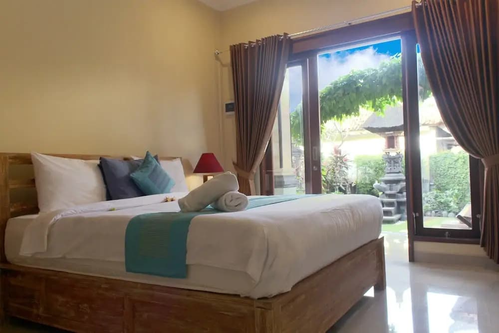 CR Tris Rooms Seminyak - photo 6