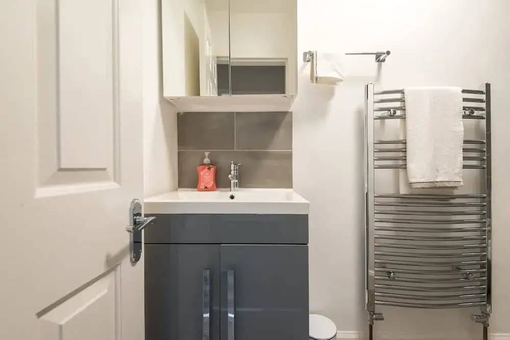 1bed-ground Fl -private Entrance - photo 3