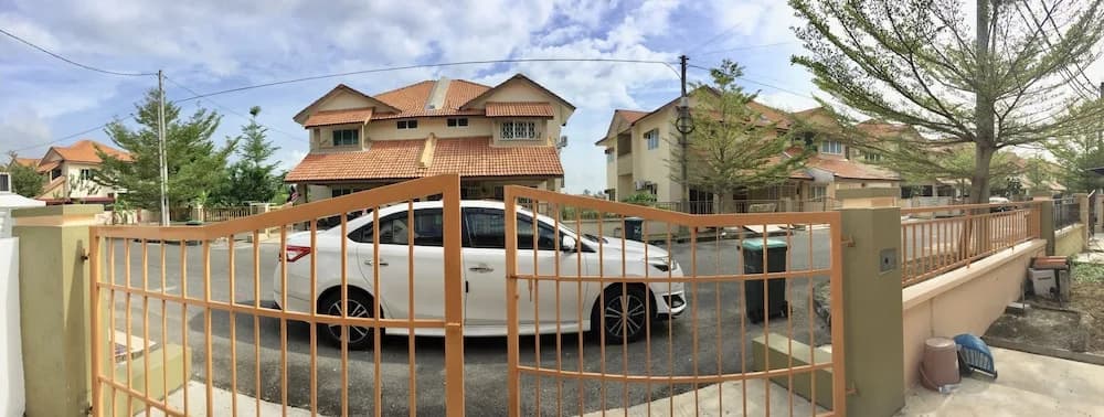 Lily Homestay Kangar - photo 8