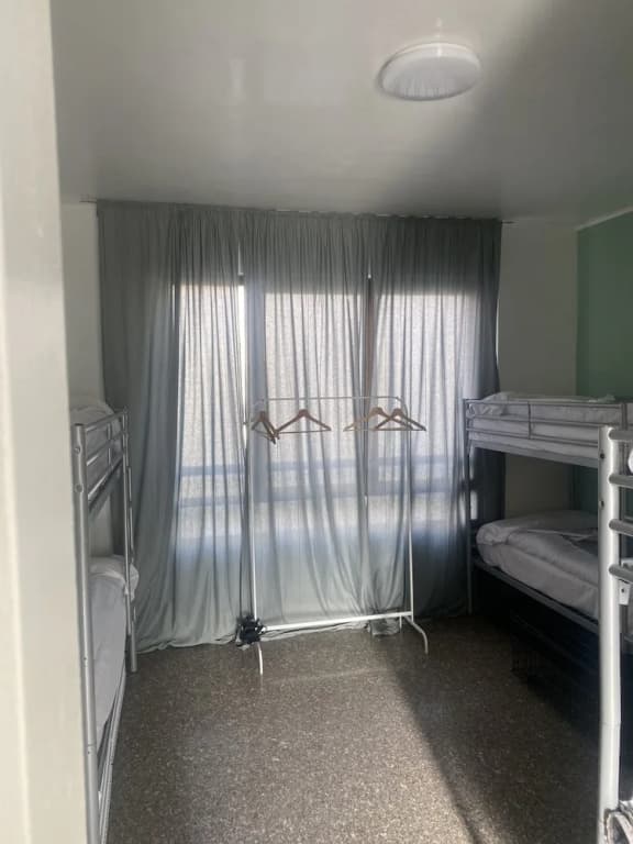 MR Hostel - photo 9