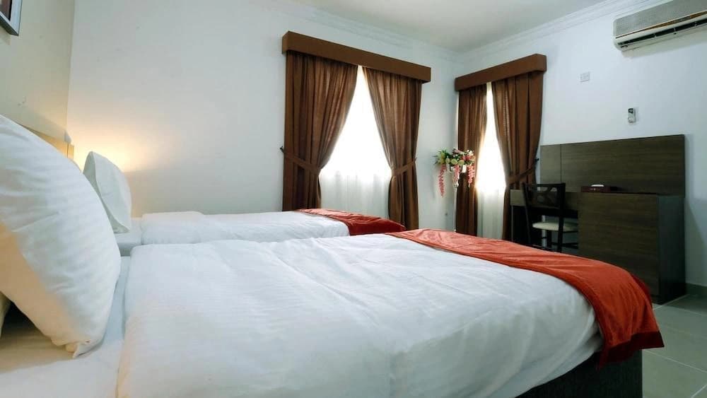 La Villa Inn - photo 4
