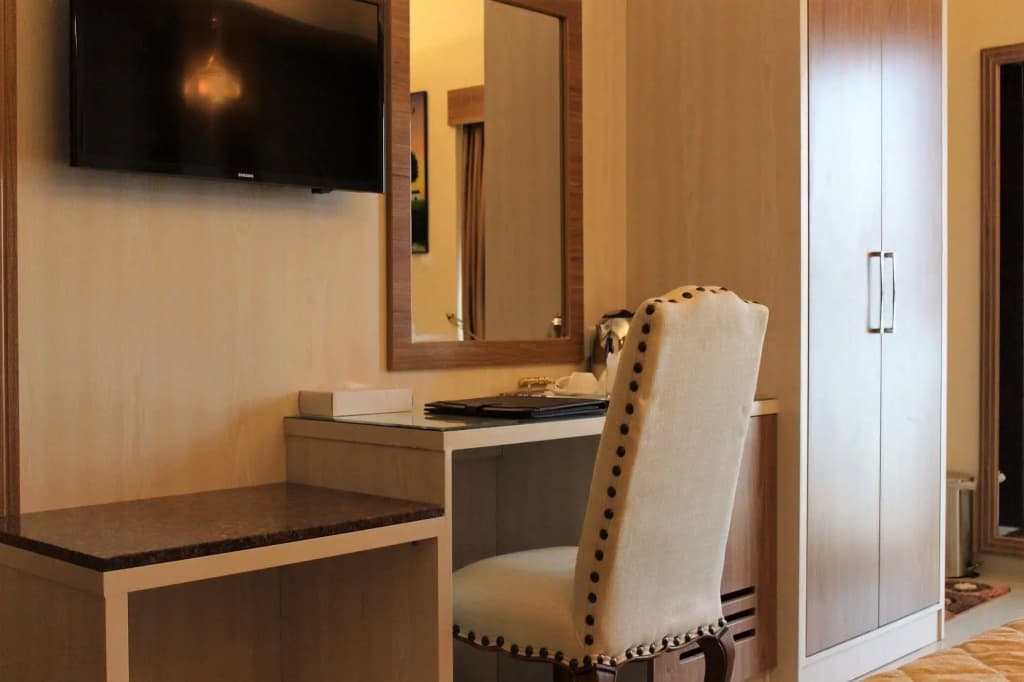 Naif view Hotel By Gemstones - photo 5