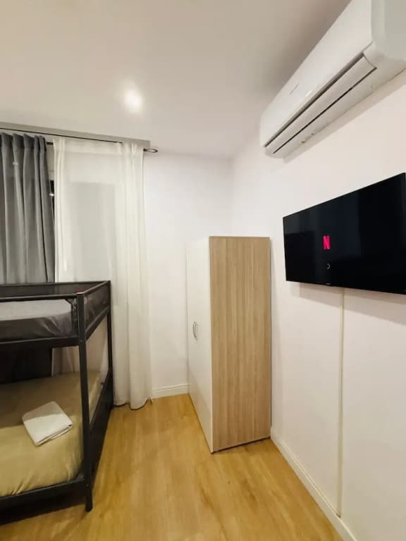 Meridian Rooms - photo 11