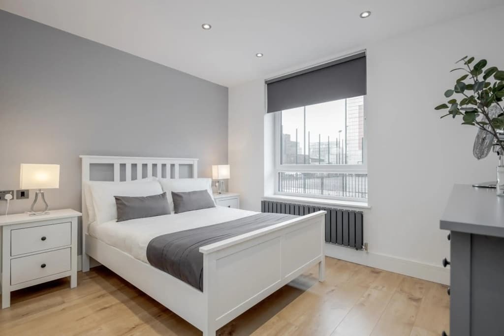 3 Bedroom Apartment in Stratford City - photo 6