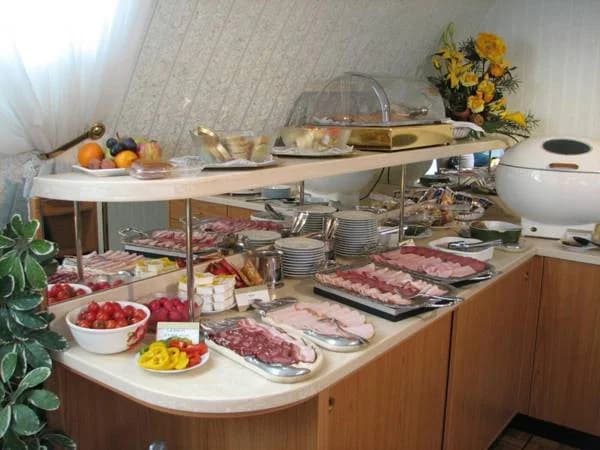 Schweizerhof Hotel - photo 11