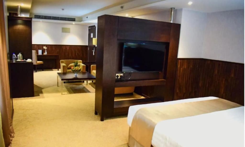 The Secure Inn Hotel - photo 17