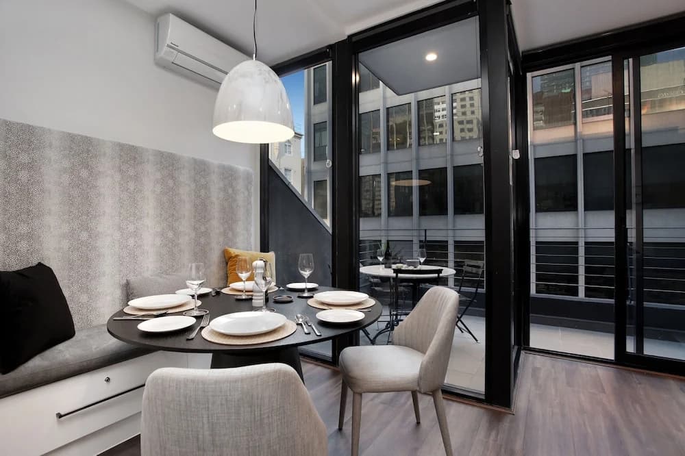 StayCentral - Little Collins (CBD) - photo 11