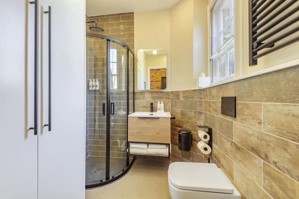Oak & Poppy Apartments - photo 7