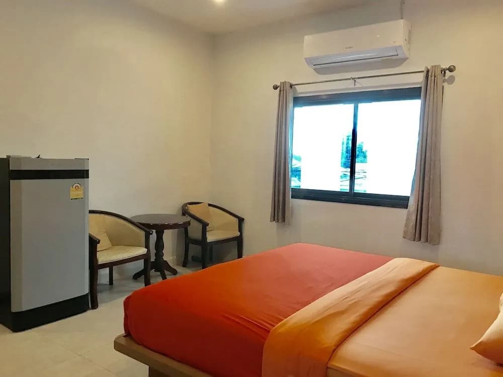 Hiranyika Cafe and Bed - photo 3